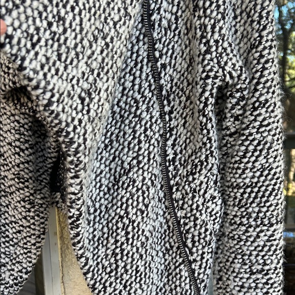 Blank NYC Black and White Teddy Jacket - Picture 3 of 6